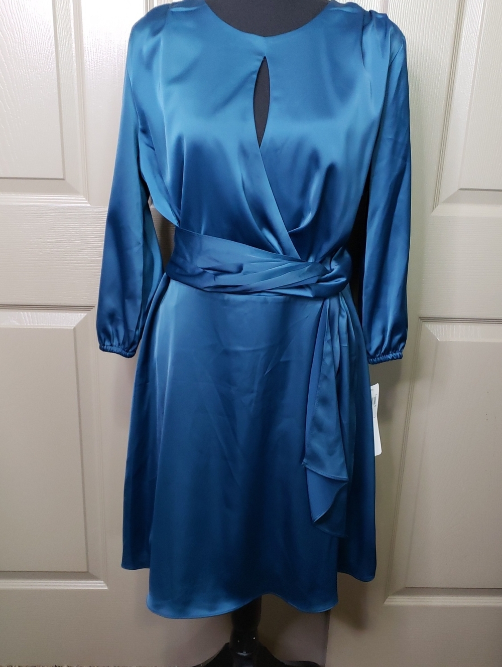 London Times Petite NWT Satin Wrap Dress in Deep Teal Blue Size 12 Petite
